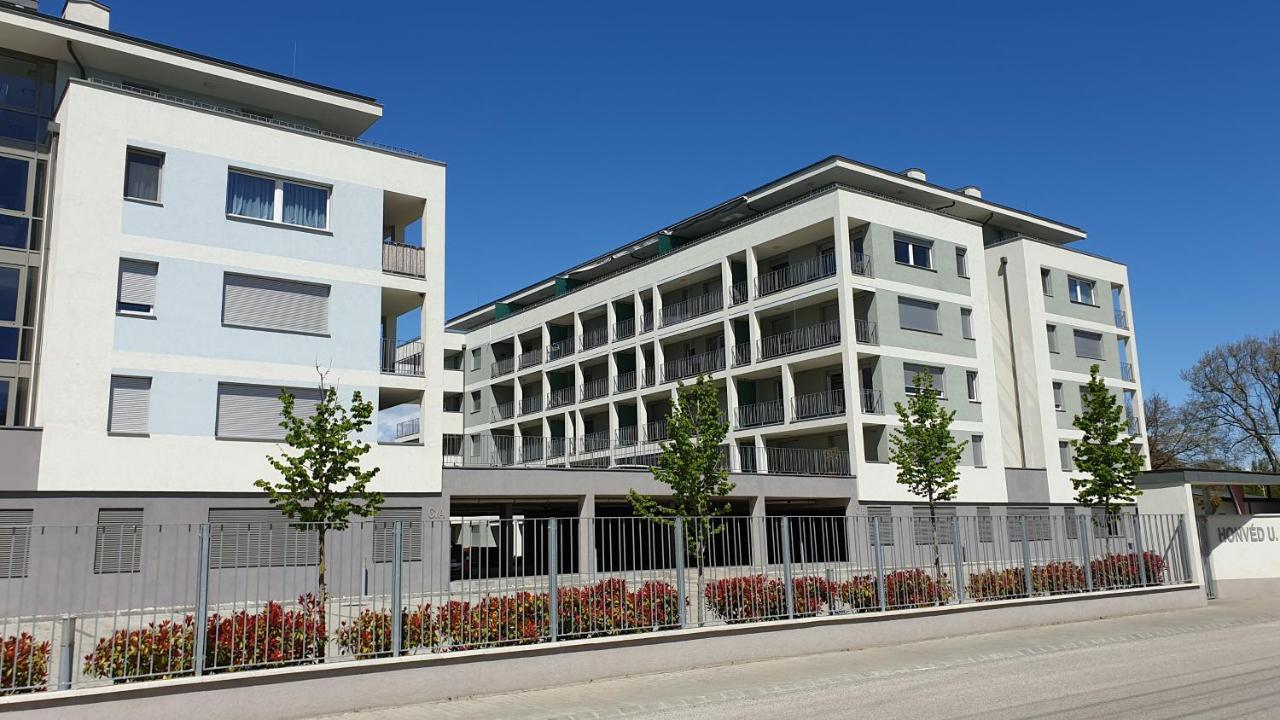 Lelle Resort B20 Balatonlelle Exterior foto
