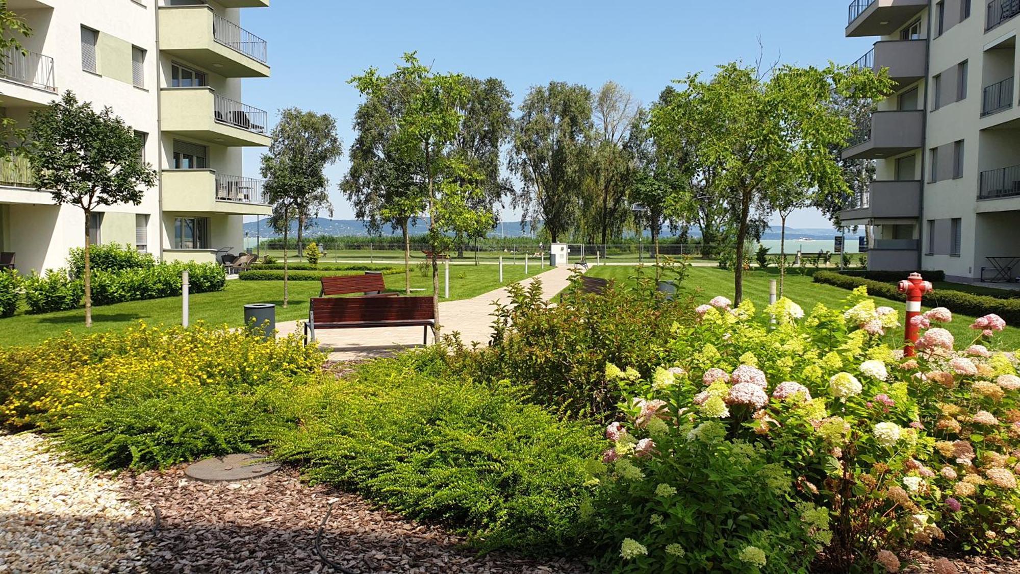 Lelle Resort B20 Balatonlelle Exterior foto
